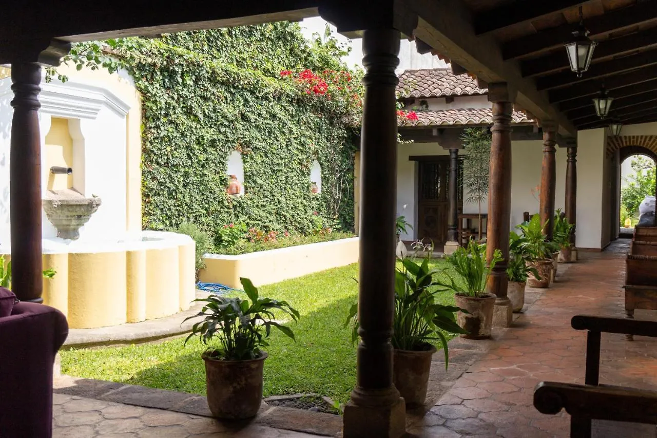 Romanza Bed & Breakfast Antigua Guatemala